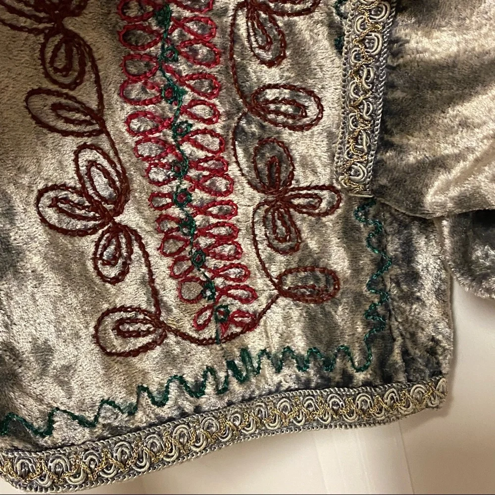 Johnny Was shiny grey Embroidered Velvet Top - Picture 5 of 12